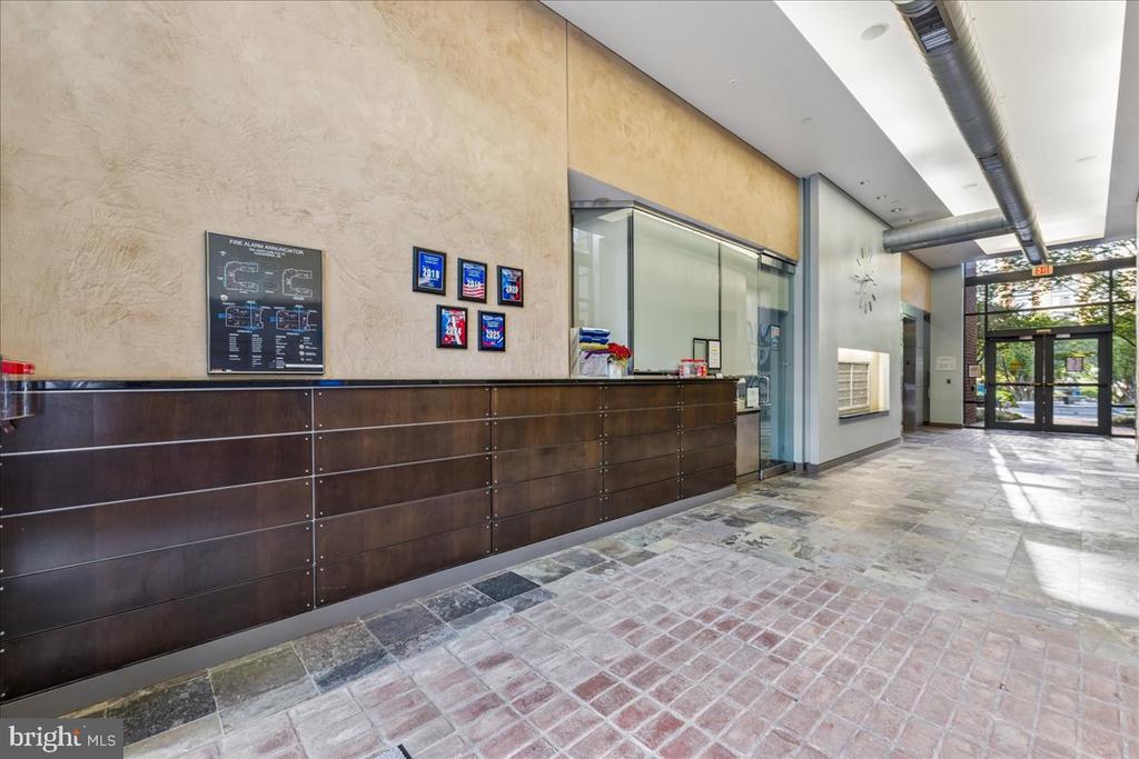 520 JOHN CARLYLE Unit: 429