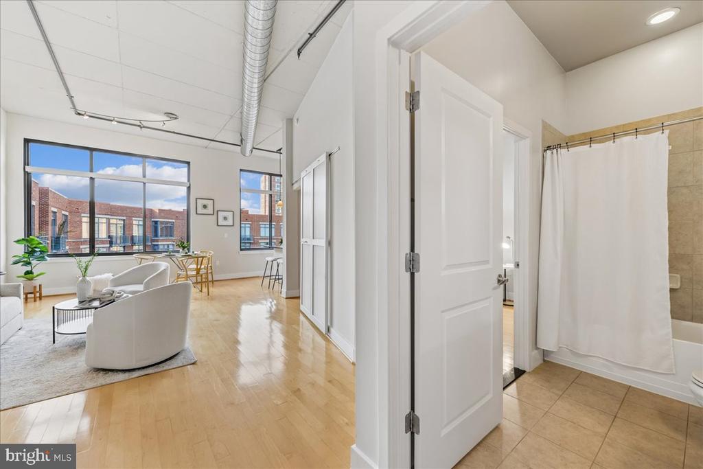 520 JOHN CARLYLE Unit: 429