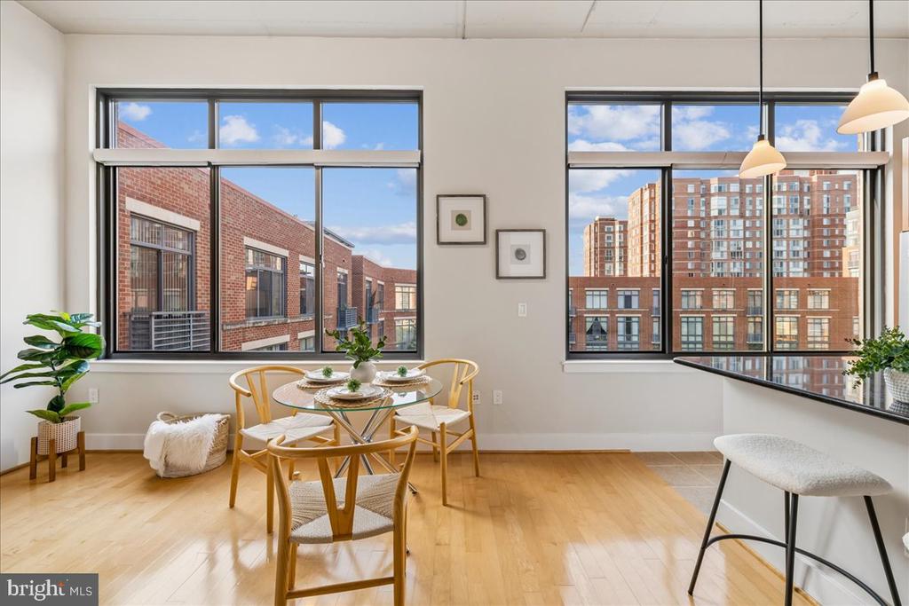 520 JOHN CARLYLE Unit: 429