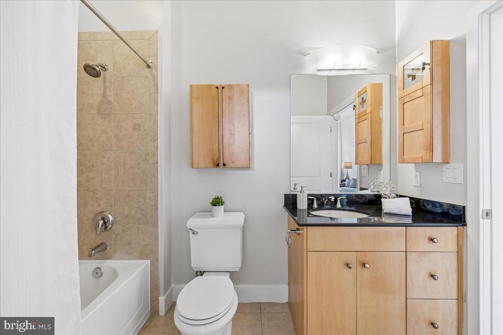 520 JOHN CARLYLE Unit: 429