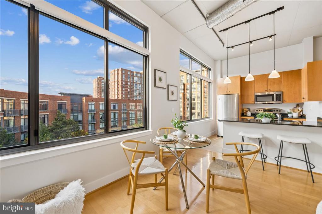 520 JOHN CARLYLE Unit: 429