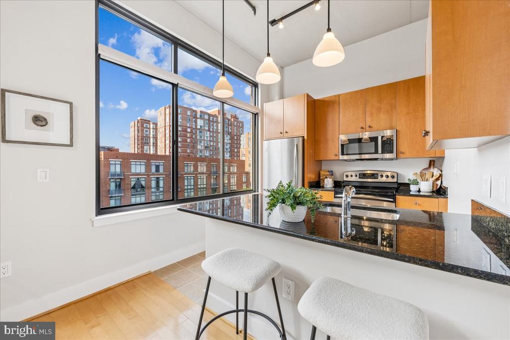 520 JOHN CARLYLE Unit: 429