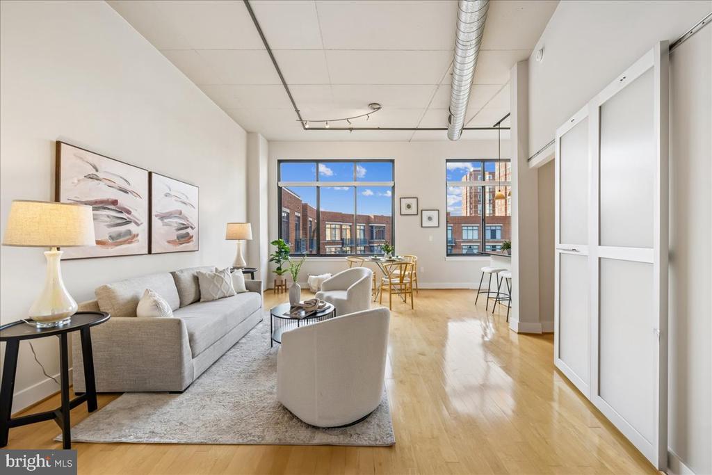 520 JOHN CARLYLE Unit: 429