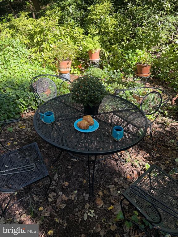 3415 VALLEY DRIVE