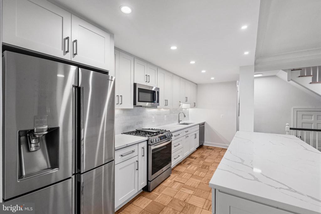 3415 VALLEY DRIVE