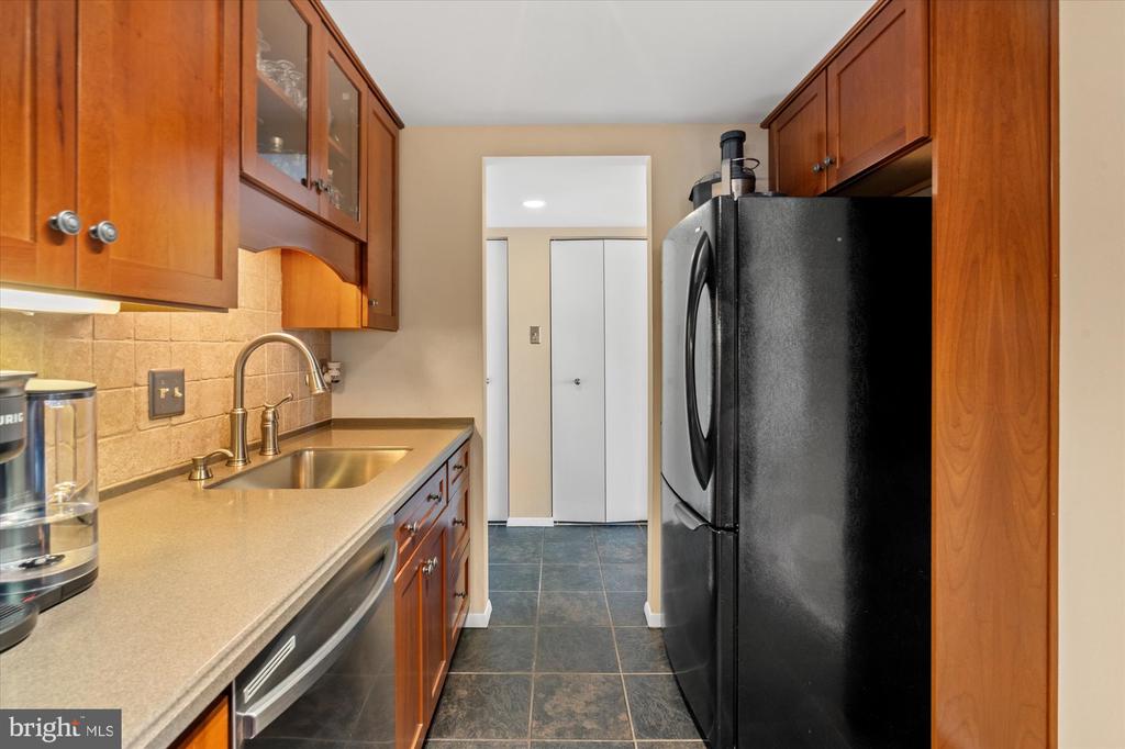 6300 STEVENSON AVENUE Unit: 1120