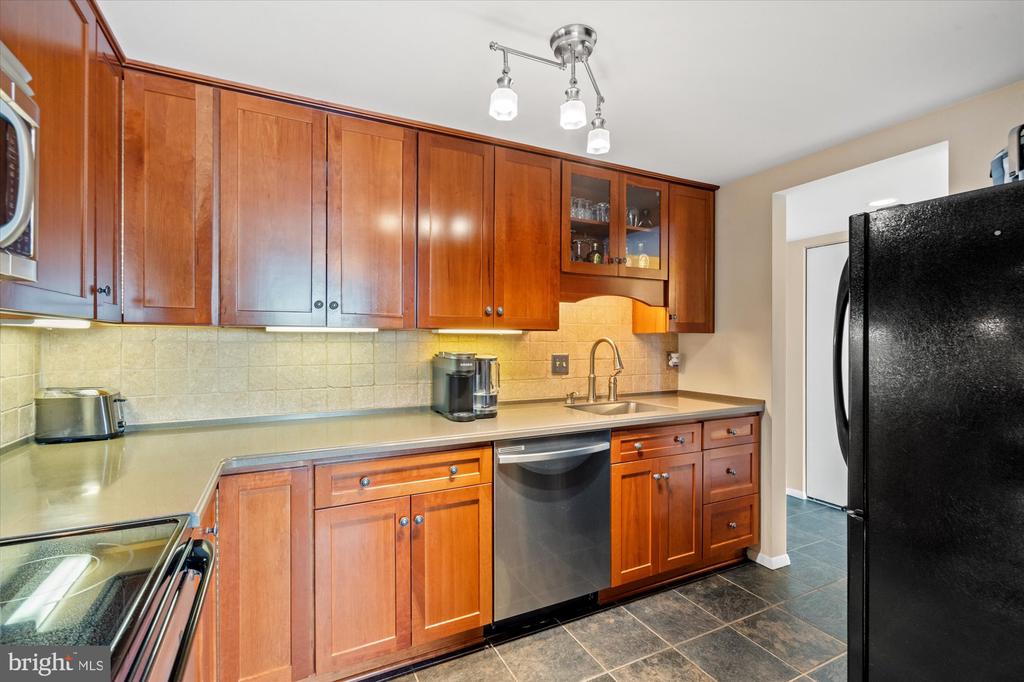 6300 STEVENSON AVENUE Unit: 1120