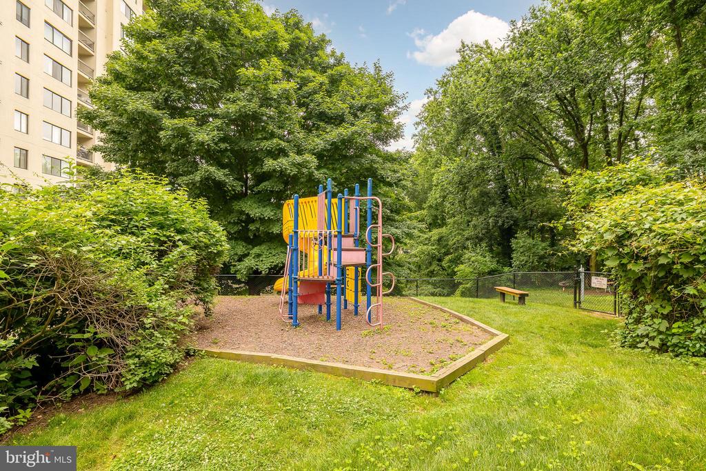 6300 STEVENSON AVENUE Unit: 1120