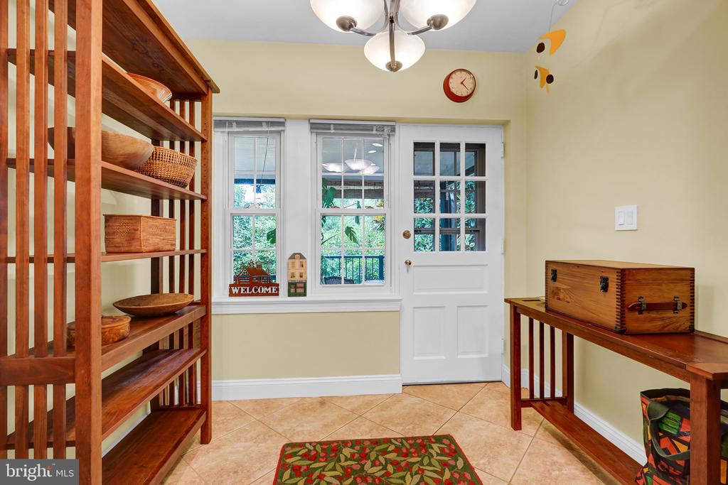 400 COMMONWEALTH AVENUE Unit: 304
