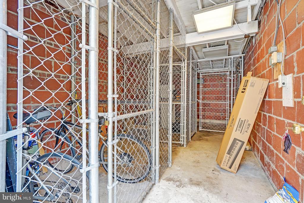 400 COMMONWEALTH AVENUE Unit: 304