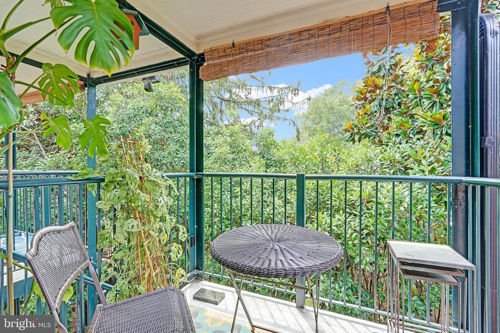 400 COMMONWEALTH AVENUE Unit: 304