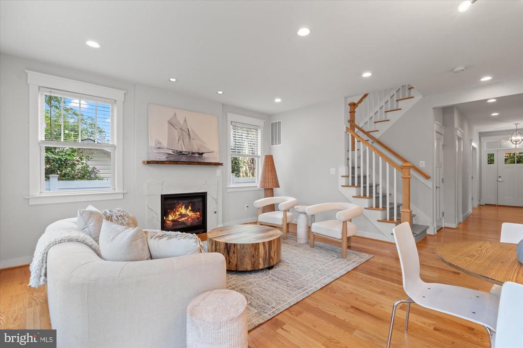 508 E CUSTIS AVENUE