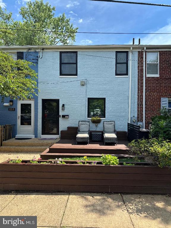 223 BURGESS AVENUE