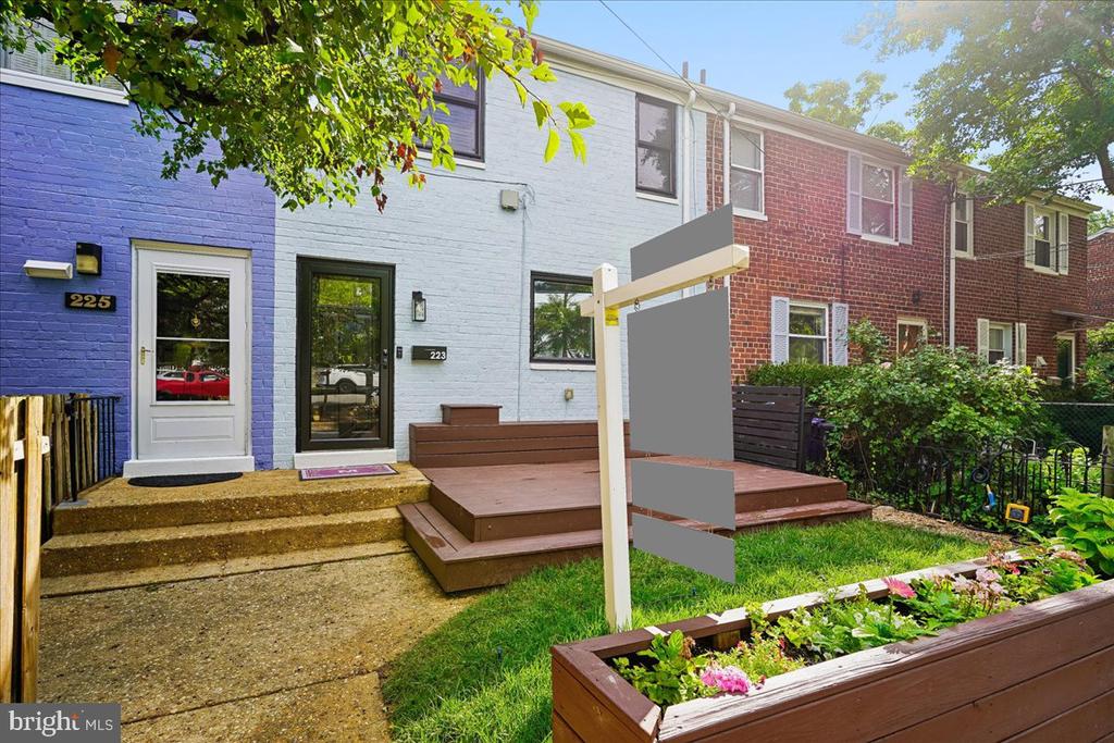 223 BURGESS AVENUE