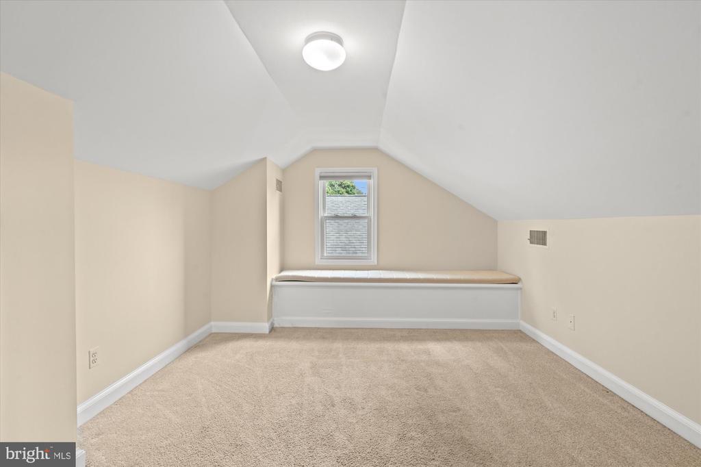 16 E BRADDOCK ROAD