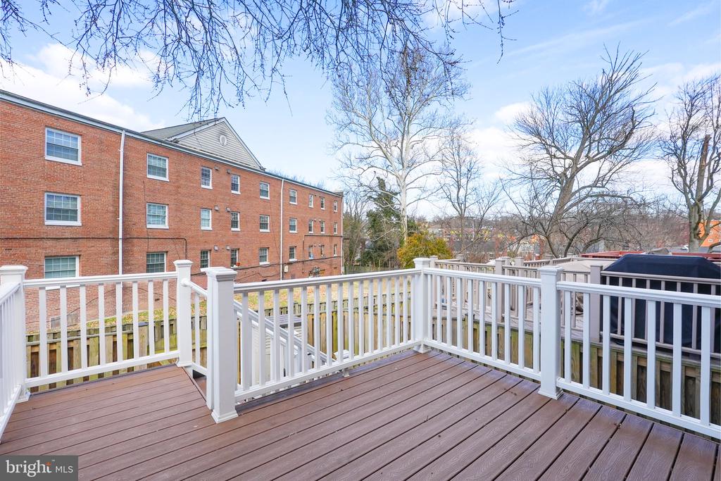 3848 BRIGHTON COURT