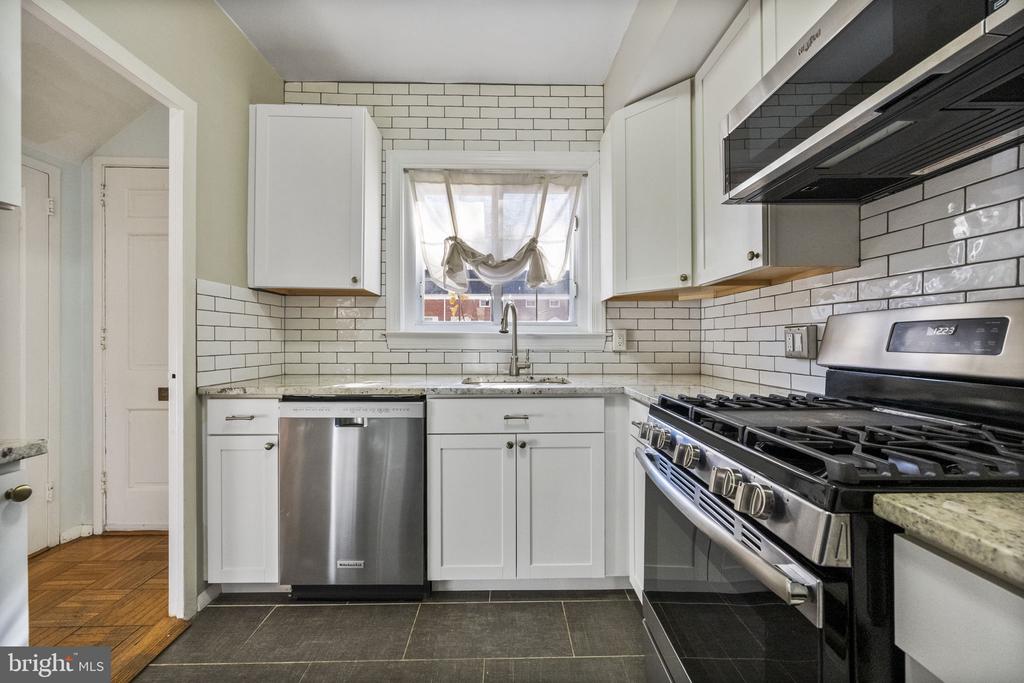 1635 RIPON PLACE
