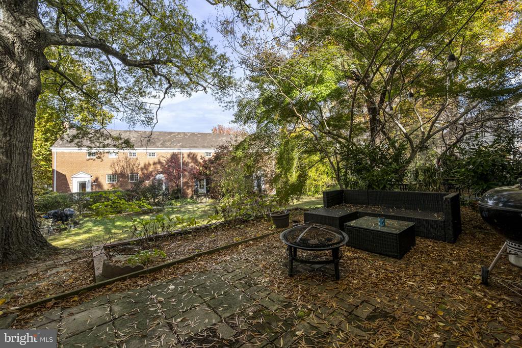1635 RIPON PLACE