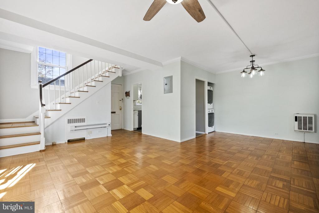 1635 RIPON PLACE