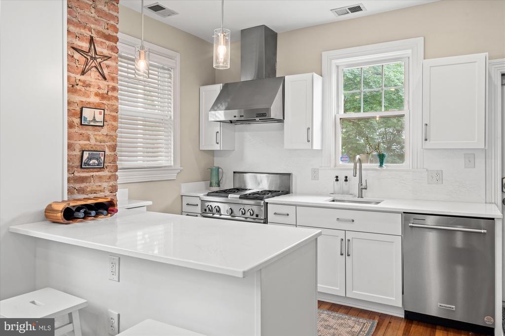16 E WALNUT STREET E