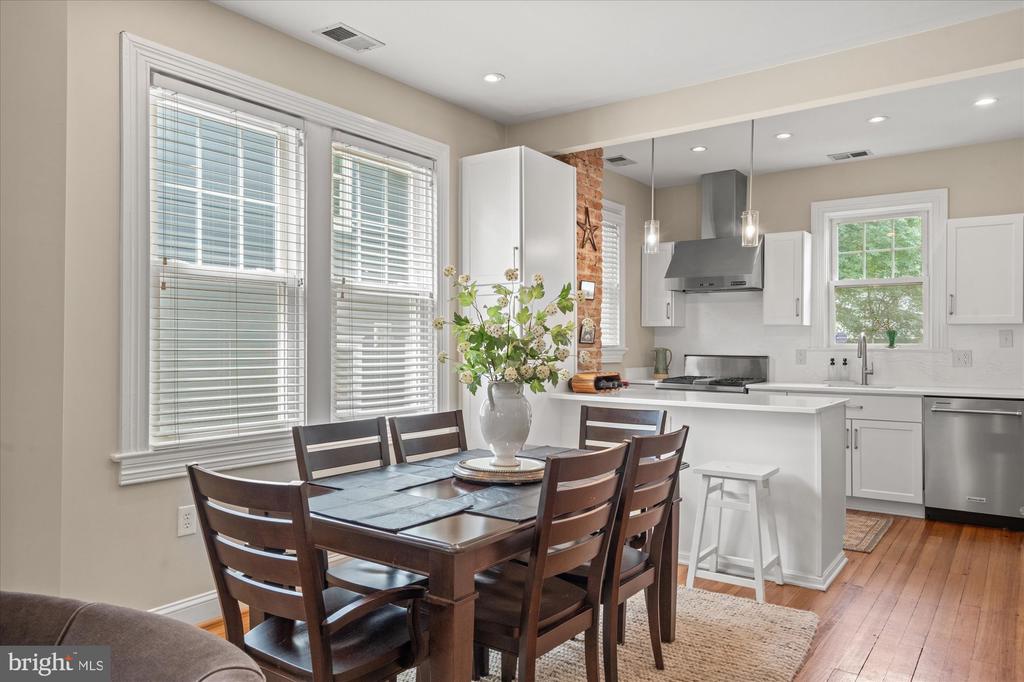 16 E WALNUT STREET E