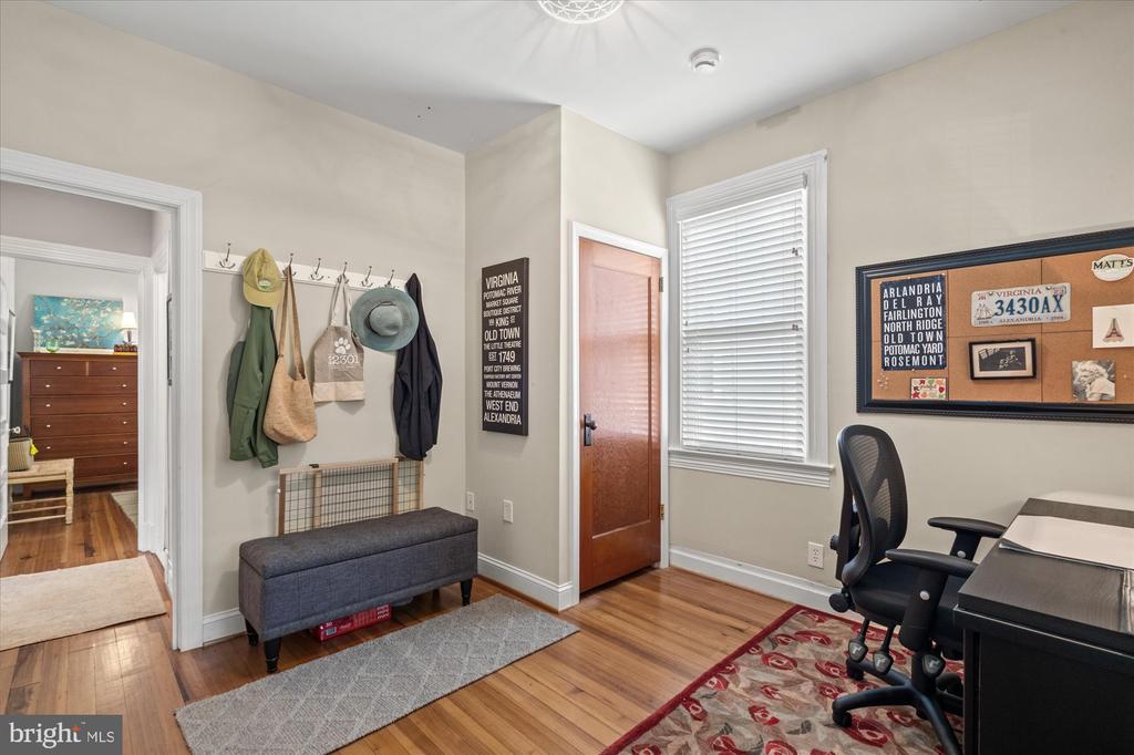 16 E WALNUT STREET E