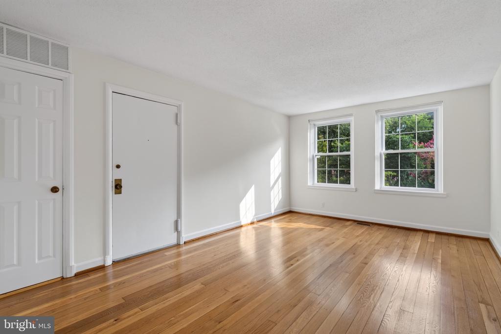 4907 29TH ROAD S Unit: A1