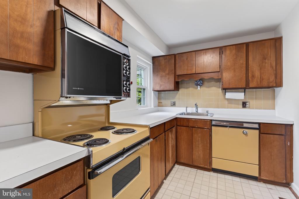 4907 29TH ROAD S Unit: A1
