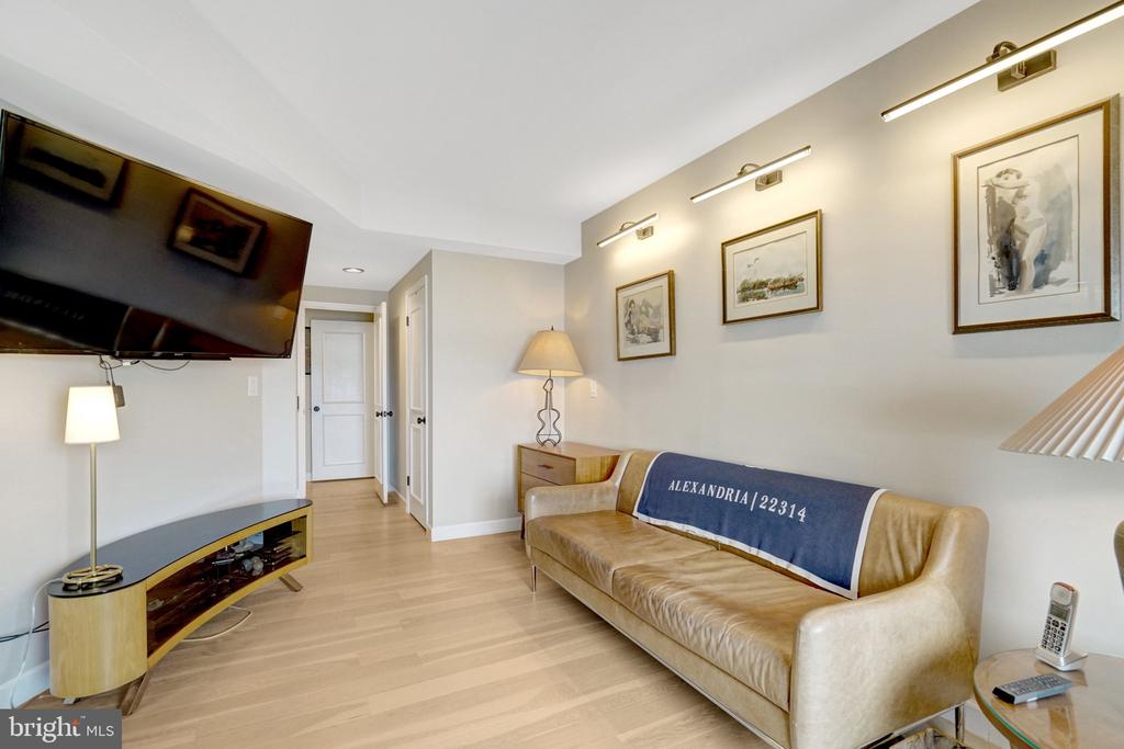 1250 S WASHINGTON STREET Unit: 703