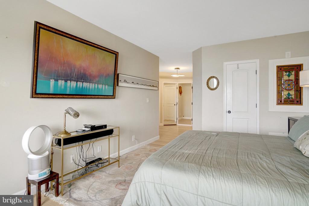 1250 S WASHINGTON STREET Unit: 703