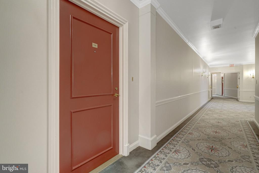 1250 S WASHINGTON STREET Unit: 703