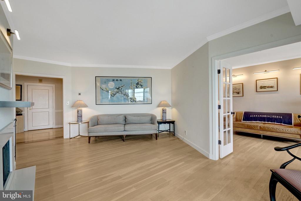 1250 S WASHINGTON STREET Unit: 703