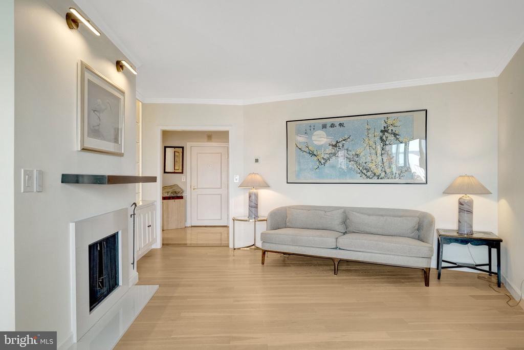 1250 S WASHINGTON STREET Unit: 703