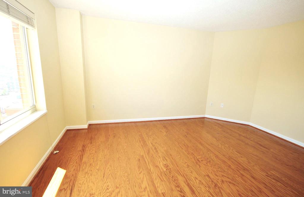 2151 JAMIESON AVE., Unit: 2009