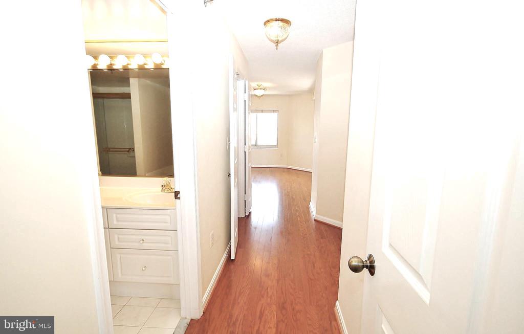 2151 JAMIESON AVE., Unit: 2009