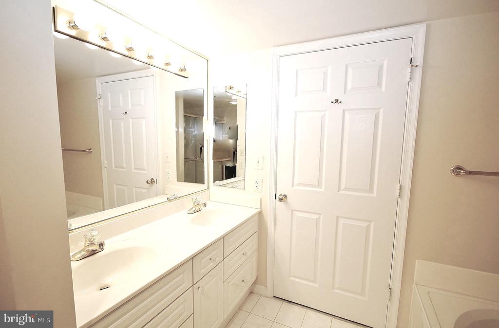 2151 JAMIESON AVE., Unit: 2009