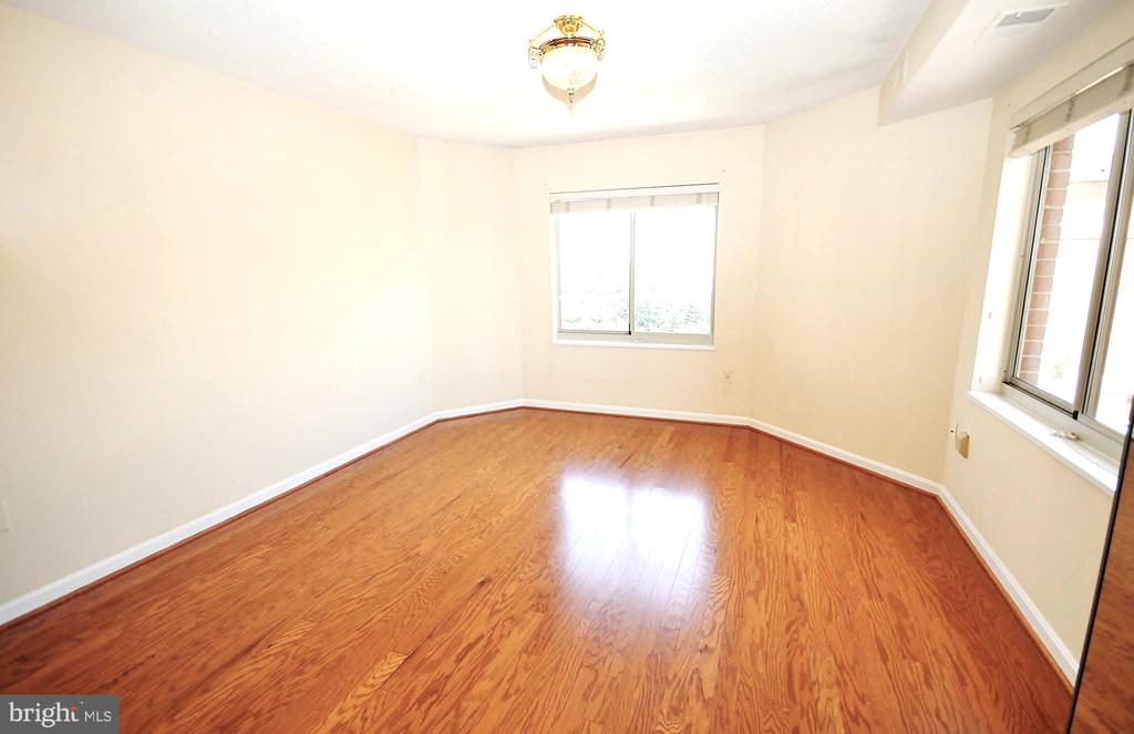 2151 JAMIESON AVE., Unit: 2009