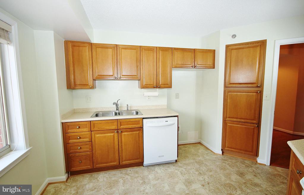 2151 JAMIESON AVE., Unit: 2009