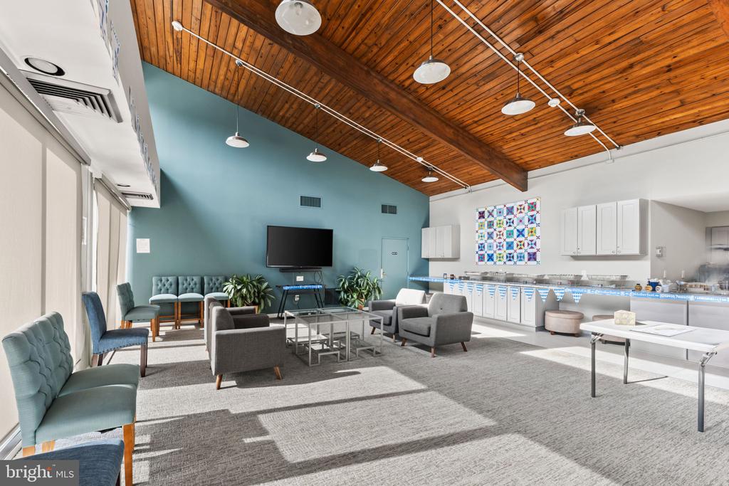801 N HOWARD STREET Unit: 106