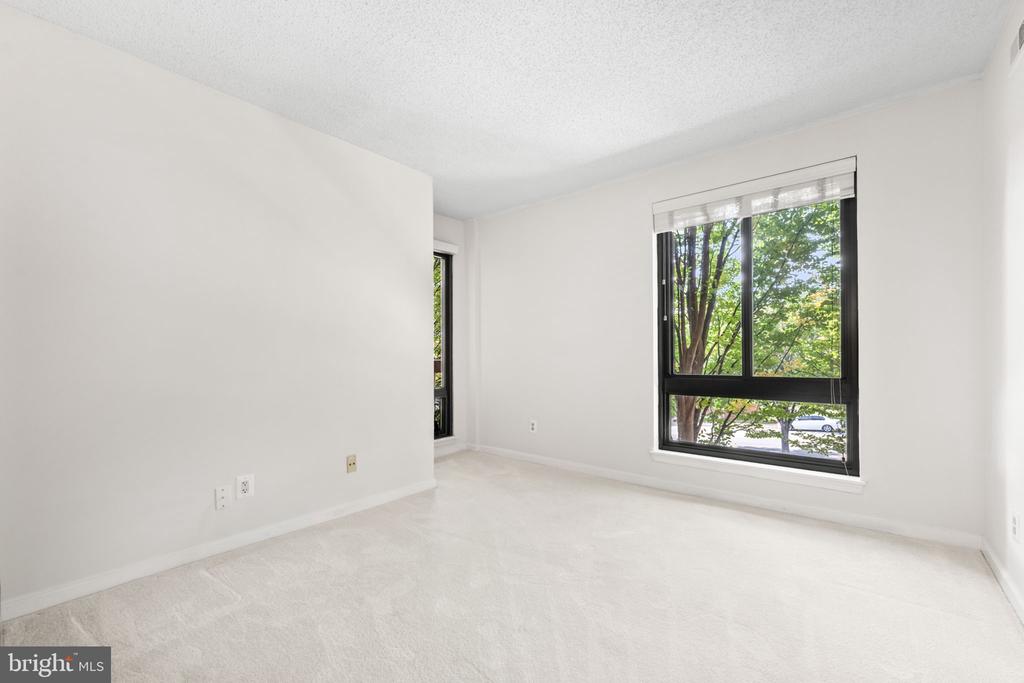 801 N HOWARD STREET Unit: 106