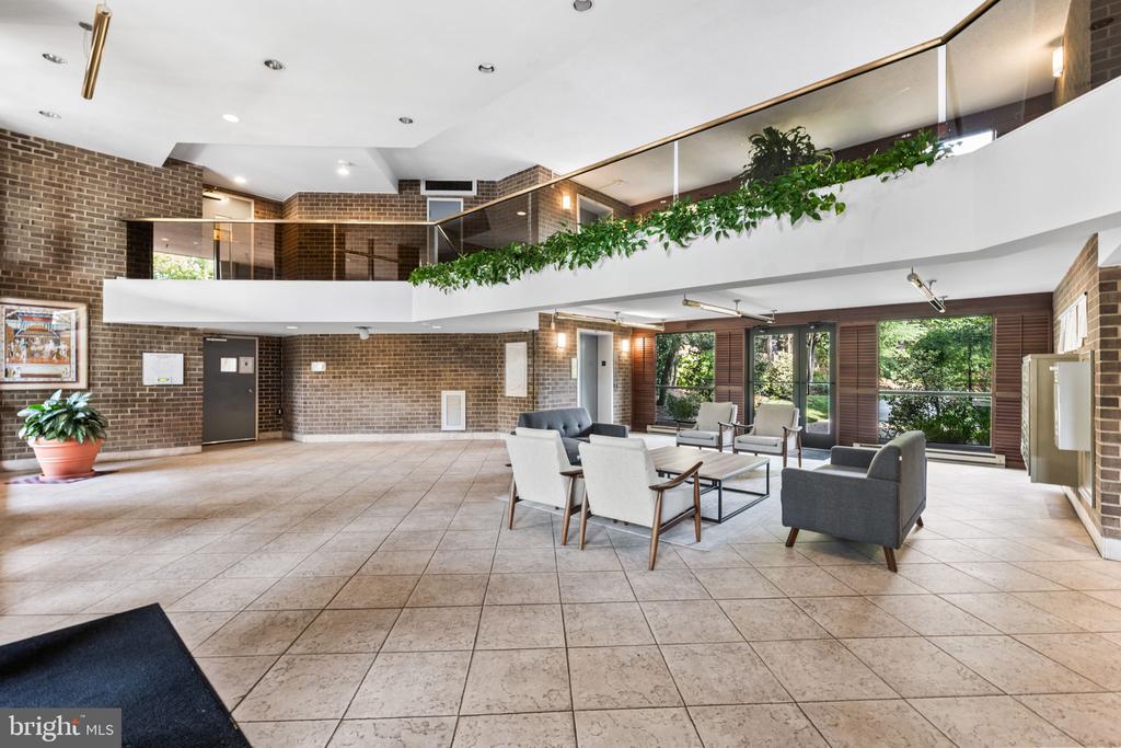 801 N HOWARD STREET Unit: 106