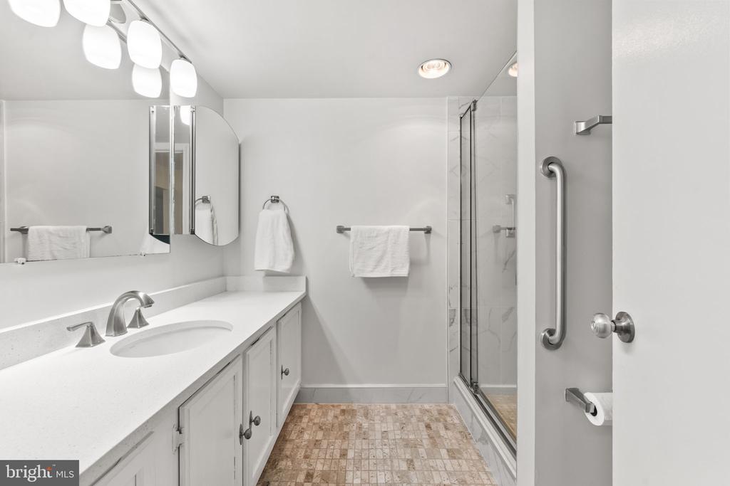 801 N HOWARD STREET Unit: 106
