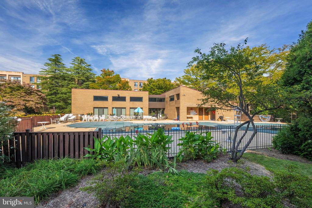 801 N HOWARD STREET Unit: 106