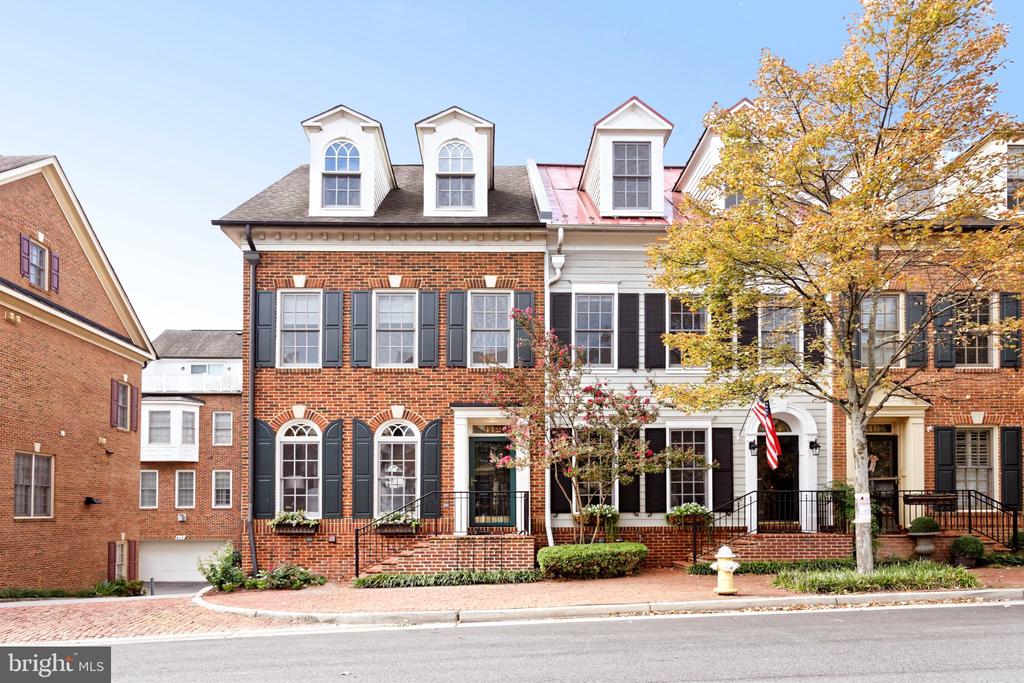 412 ORONOCO STREET