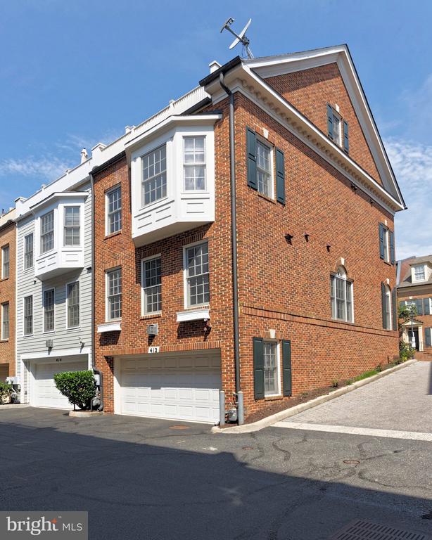 412 ORONOCO STREET