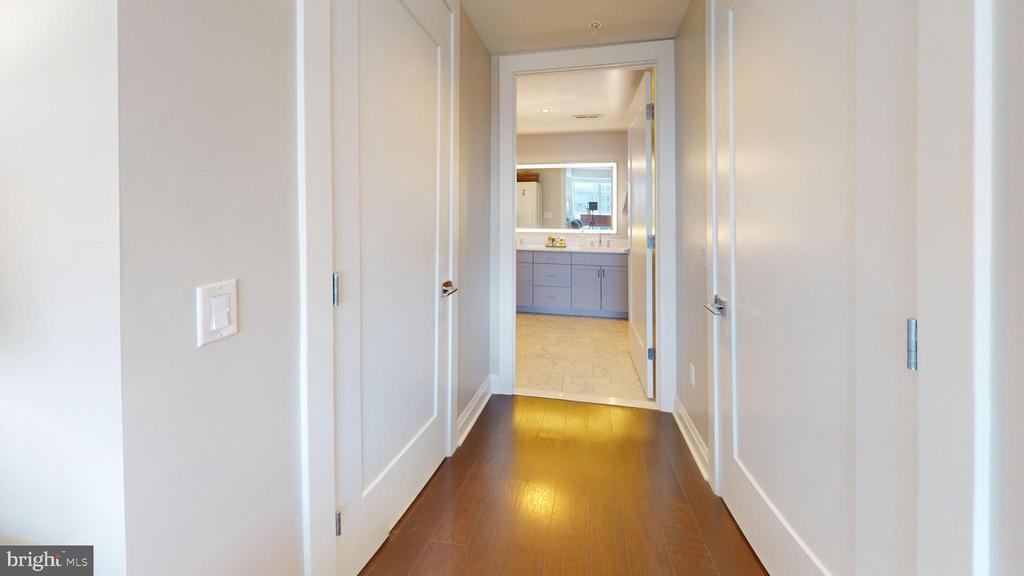 925 N FAIRFAX STREET Unit: 804
