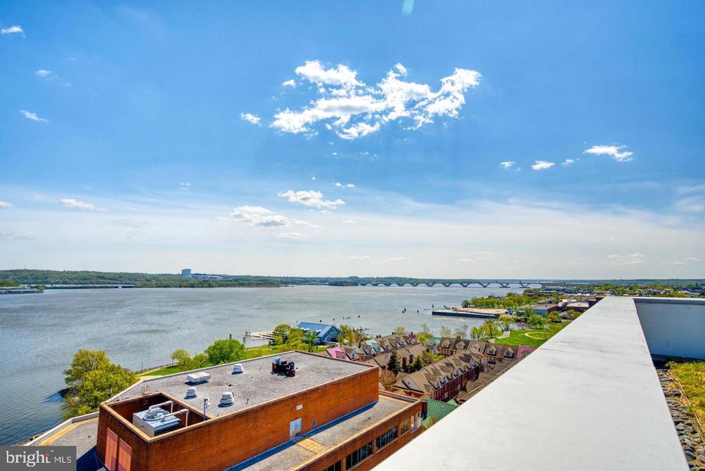 925 N FAIRFAX STREET Unit: 804