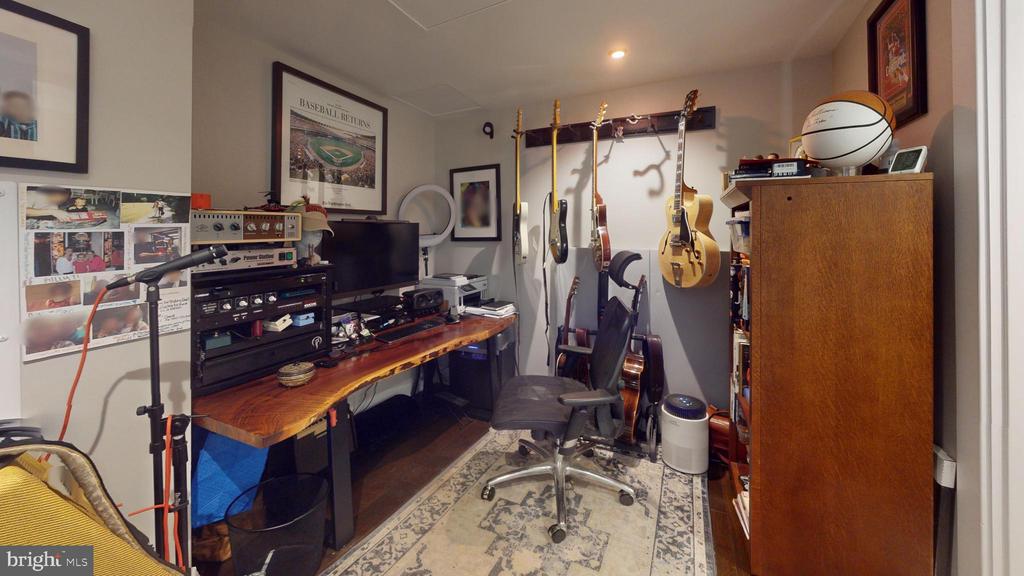 925 N FAIRFAX STREET Unit: 804