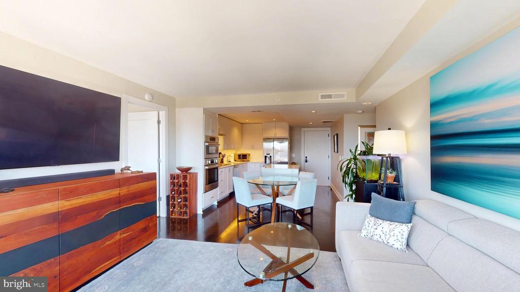 925 N FAIRFAX STREET Unit: 804