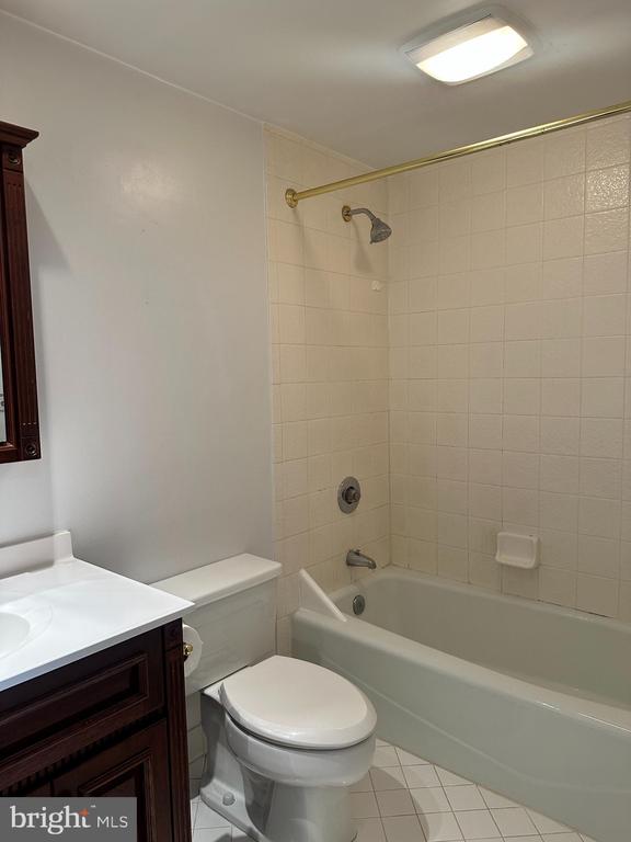 801 S PITT STREET Unit: 325